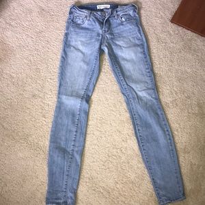 Light Wash Jeans